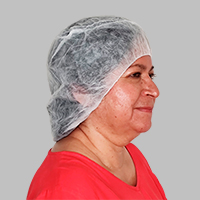 Persona usando veneciana desechable blanca